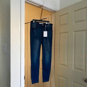 Dark wash Ladies skinny jeans